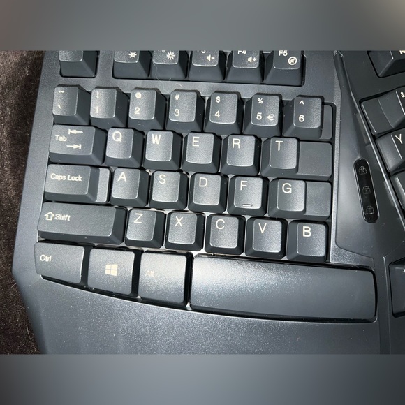 Periboard 413 Keyboard - Picture 2 of 5